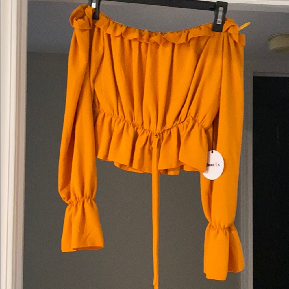 ABOUT US OFF SHOULDER SHIRT